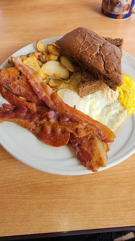 2 Eggs and Bacon
